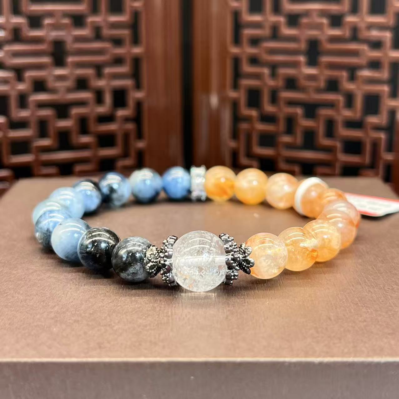 Natural crystal design bracelet