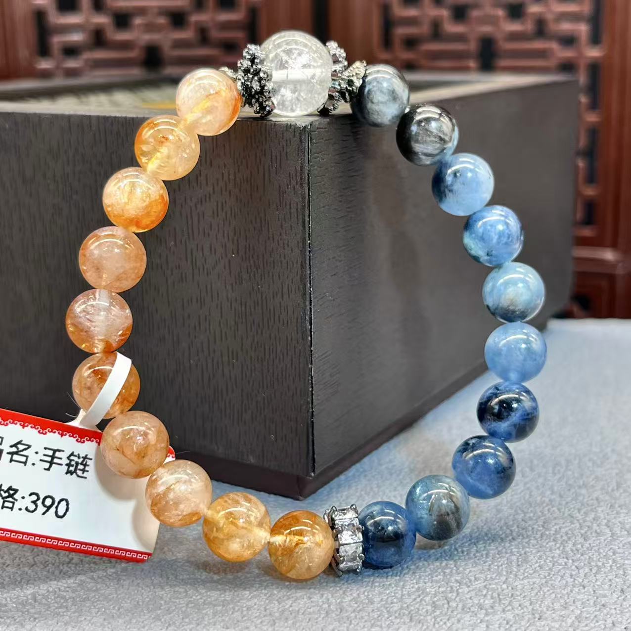 Natural crystal design bracelet
