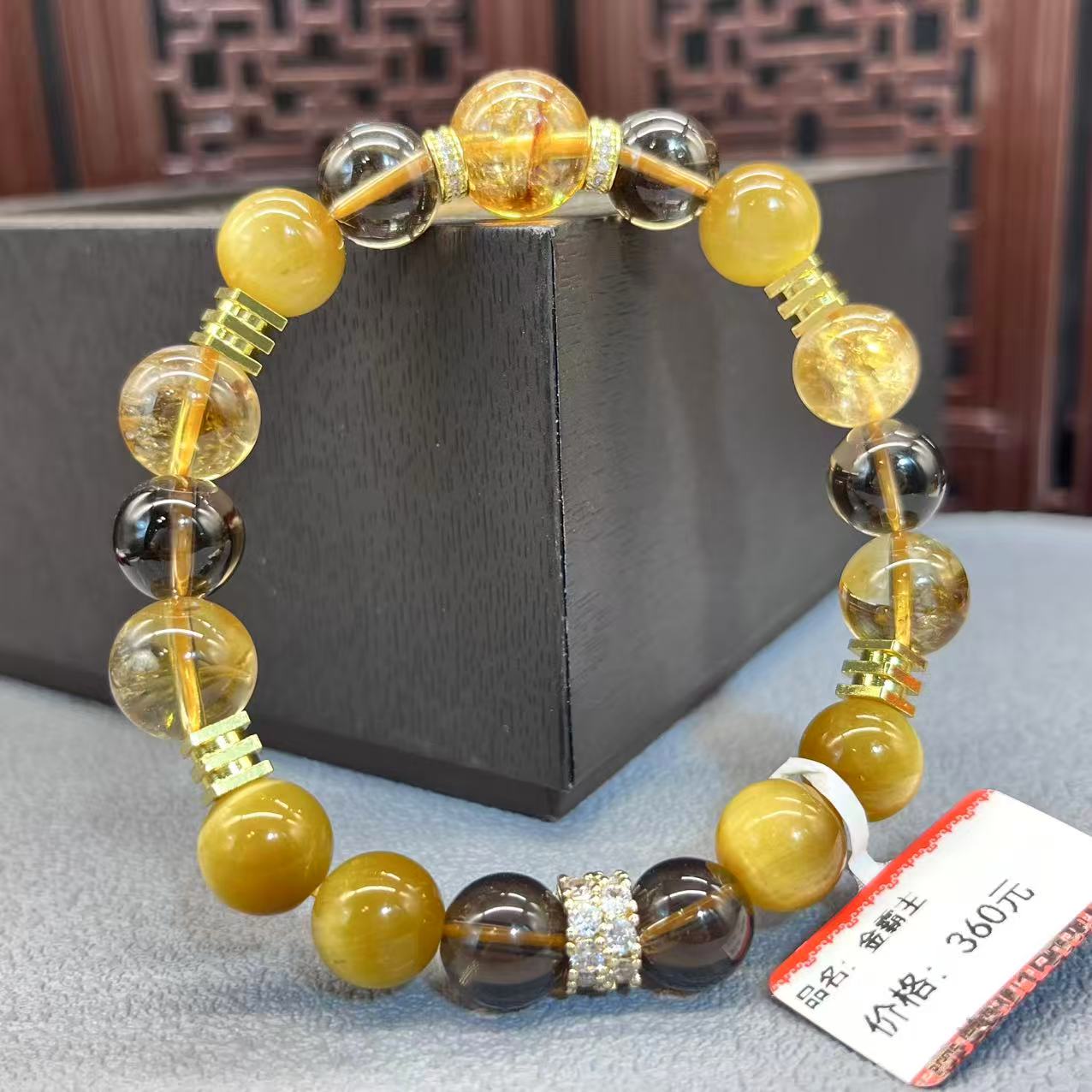 Natural crystal design bracelet