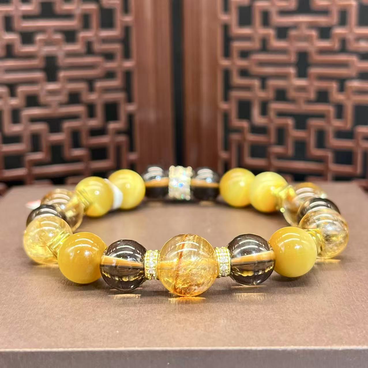 Natural crystal design bracelet