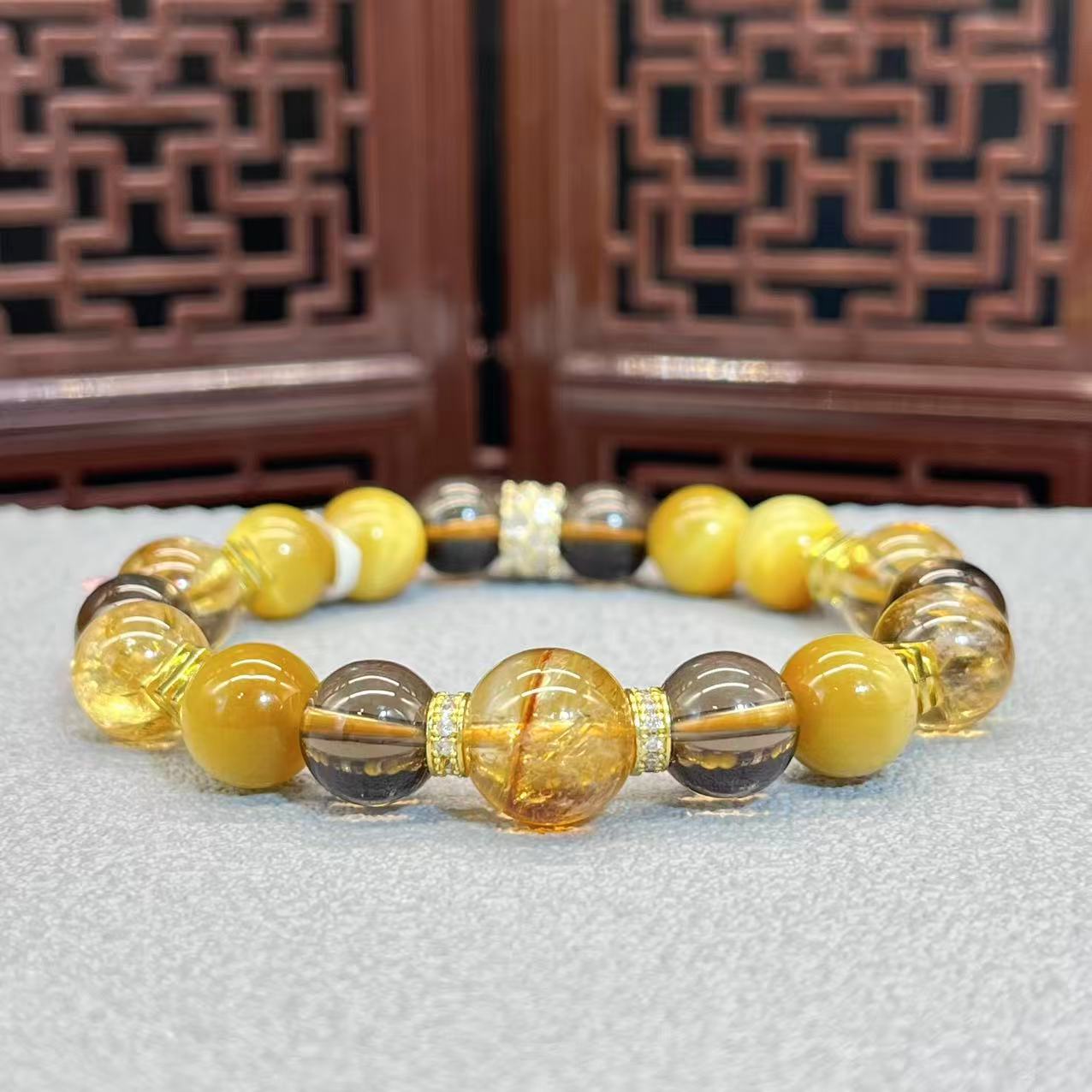 Natural crystal design bracelet