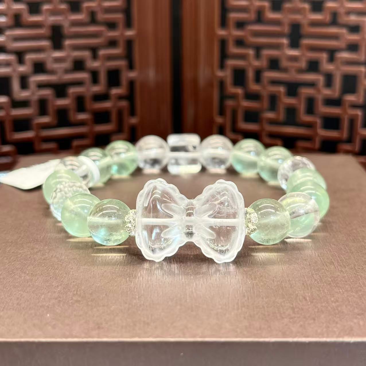 Natural crystal design bracelet
