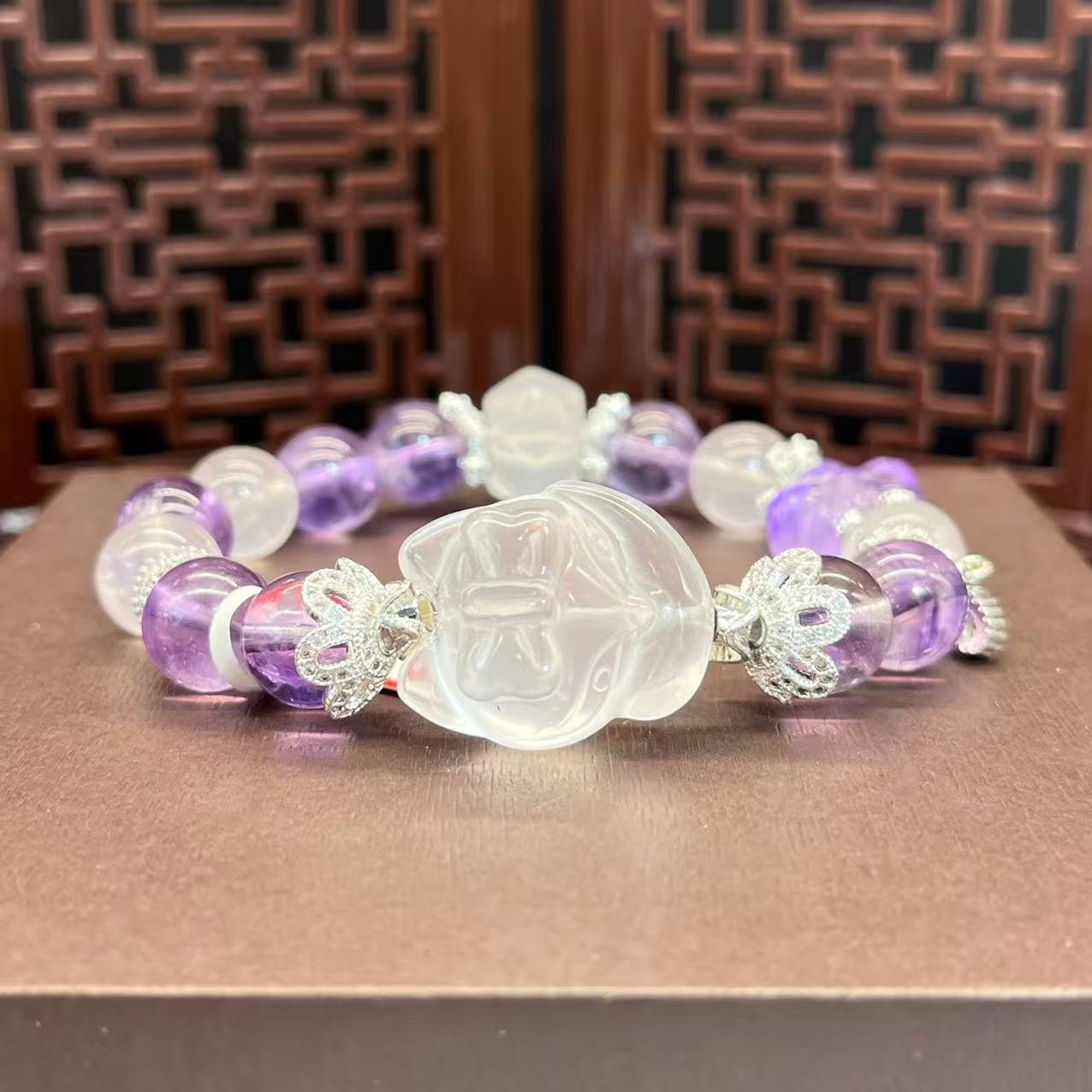 Natural crystal design bracelet