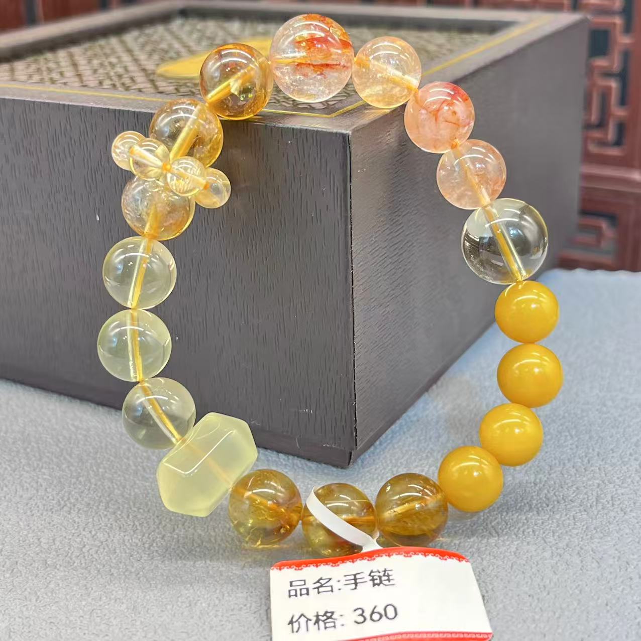 Natural crystal design bracelet