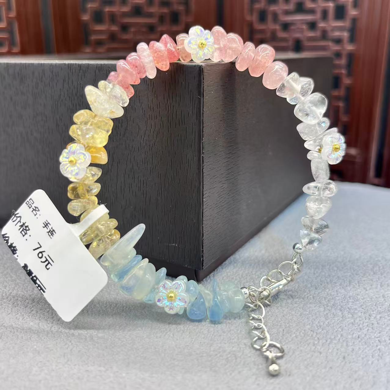 Natural crystal design bracelet