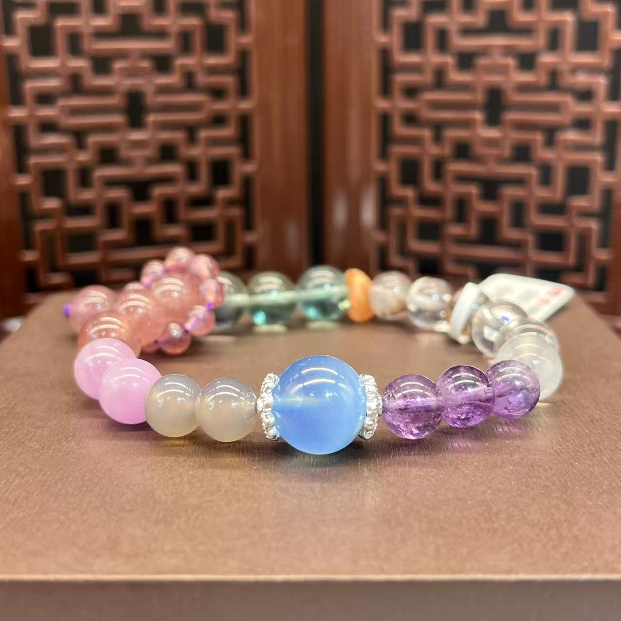 Natural crystal design bracelet