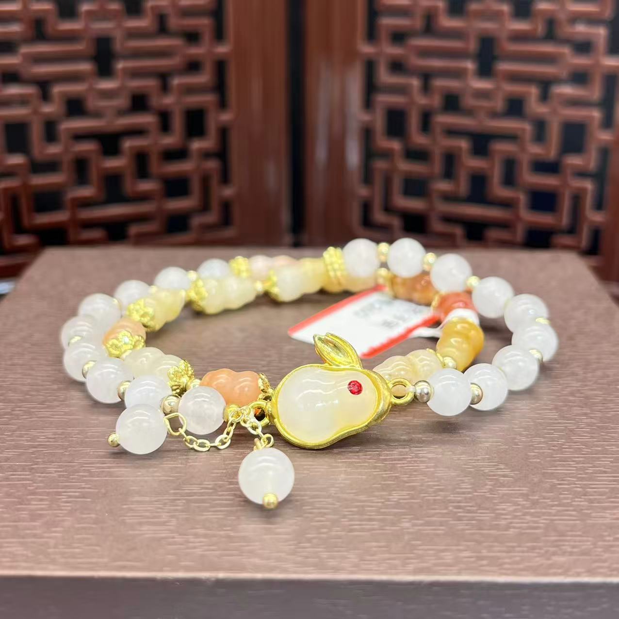 Natural design bracelet