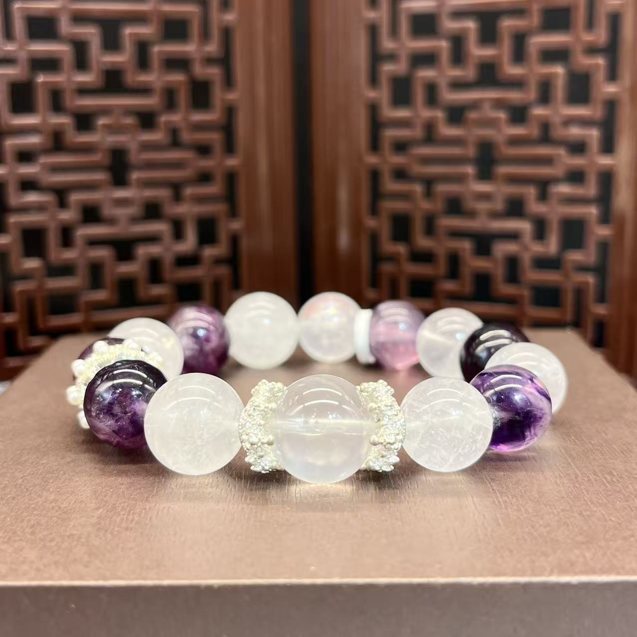 Natural crystal design bracelet