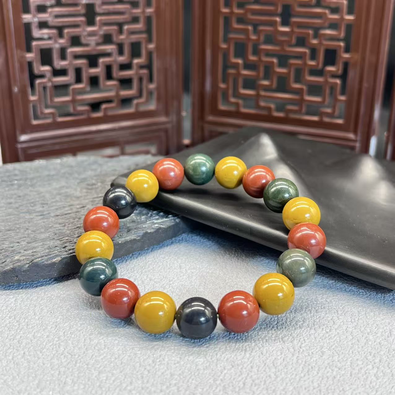 Alashan agate bracelet