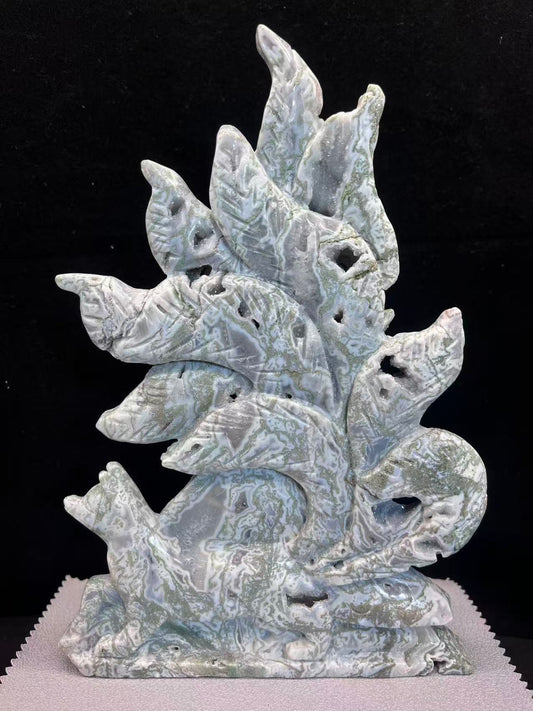 Natural moss agate nine tail fox pretty carving