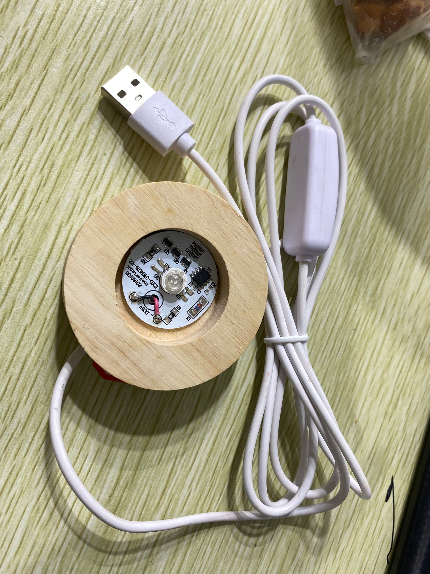 Light box sphere holder