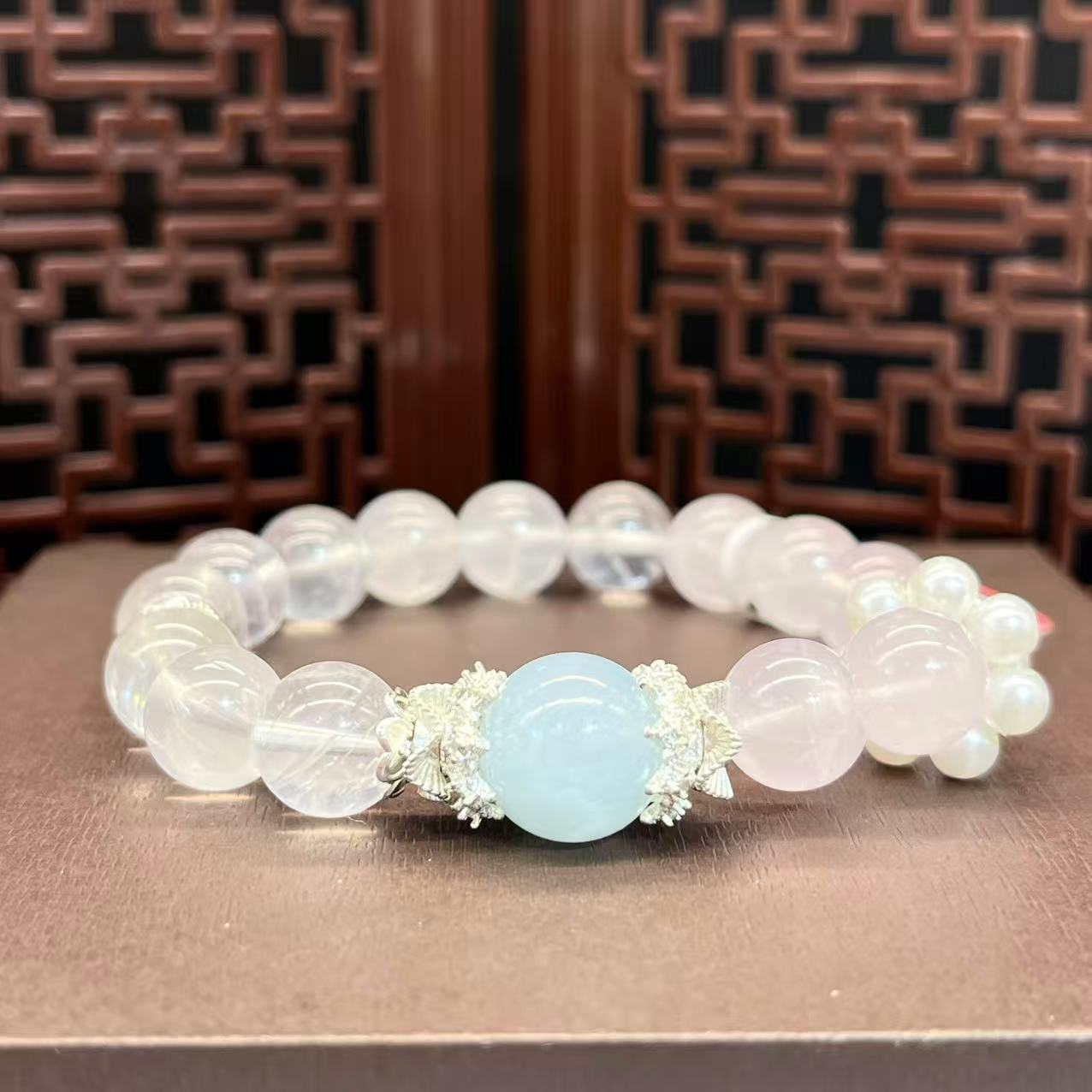 Natural crystal design bracelet