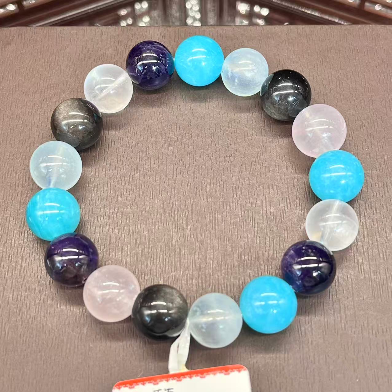 Natural crystal design bracelet