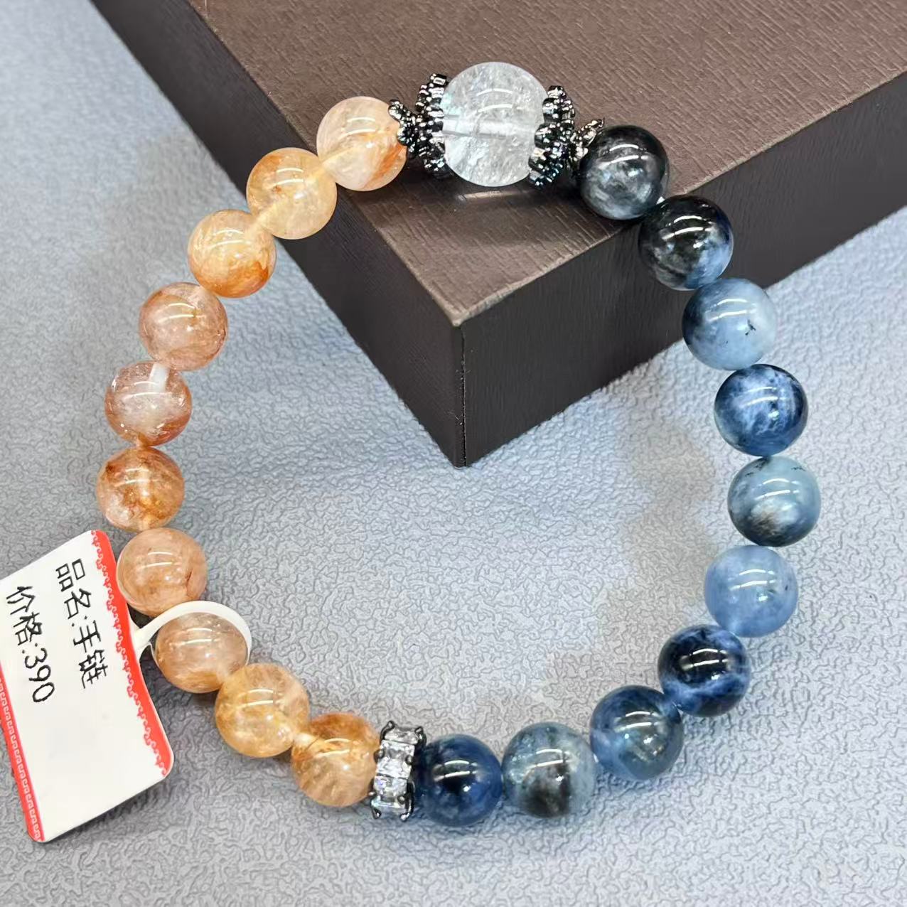 Natural crystal design bracelet