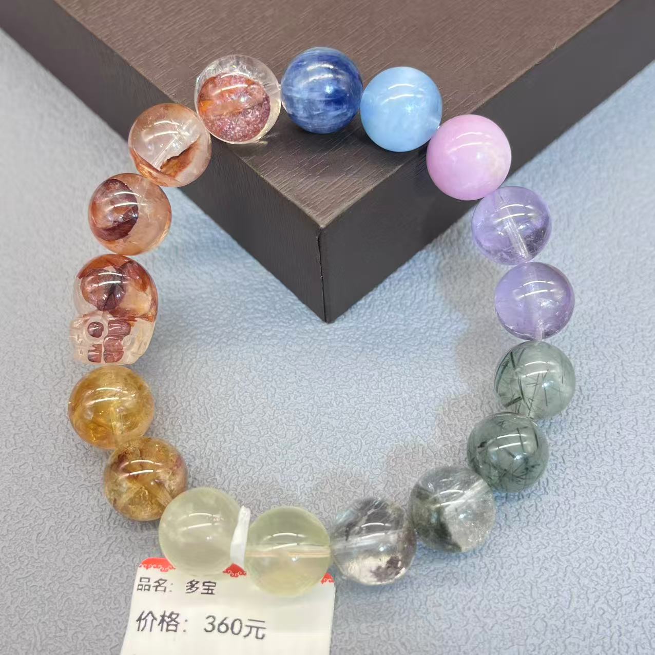 Natural crystal design bracelet