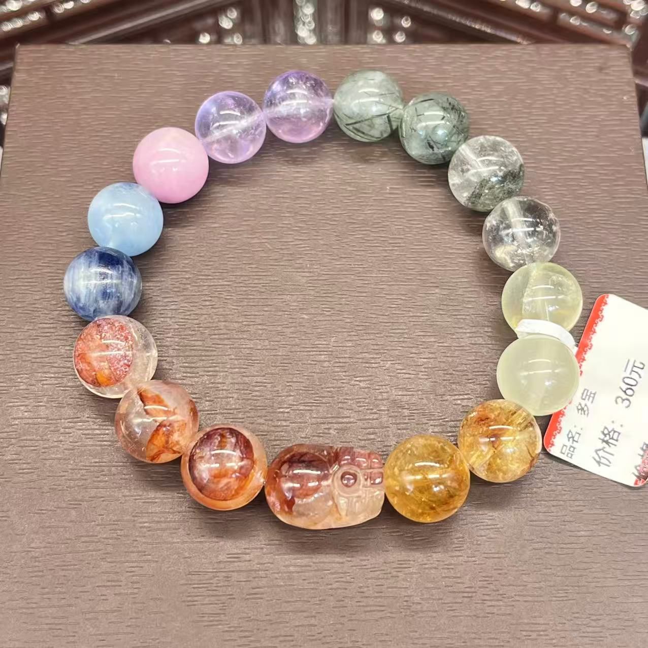 Natural crystal design bracelet