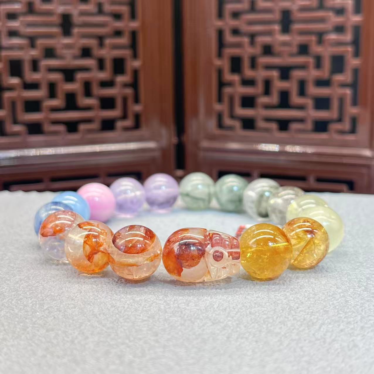 Natural crystal design bracelet