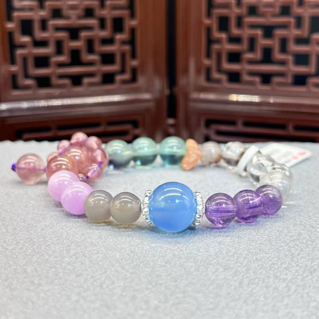 Natural crystal design bracelet