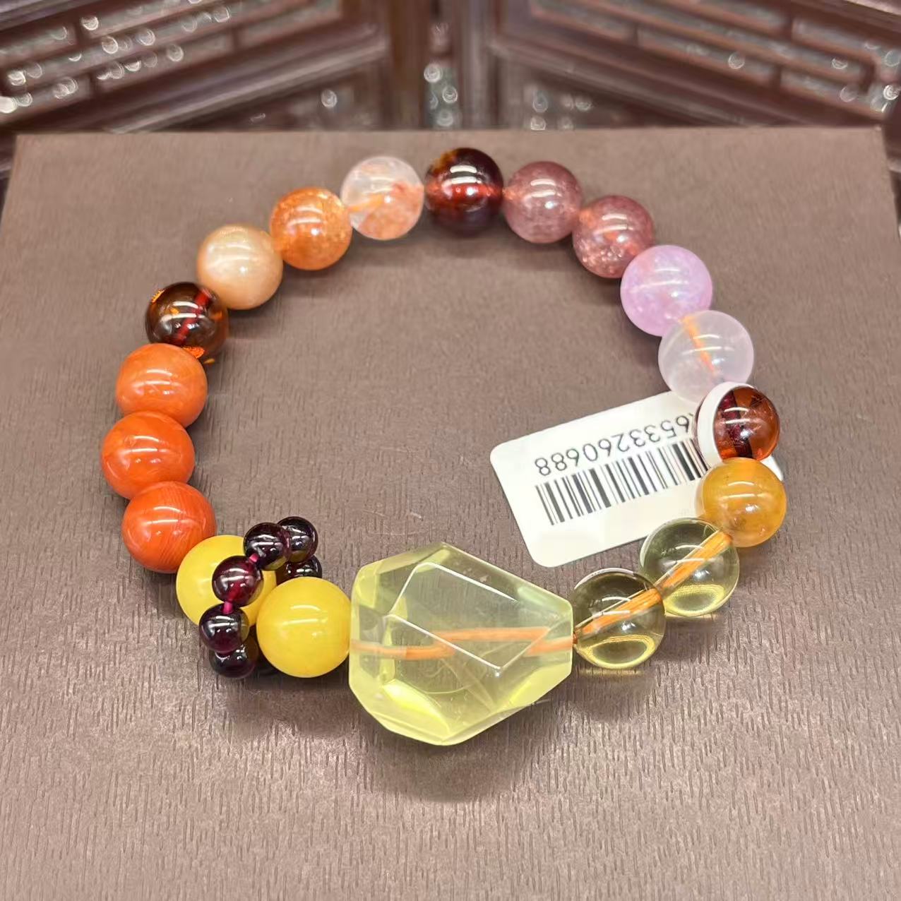 Natural crystal design bracelet