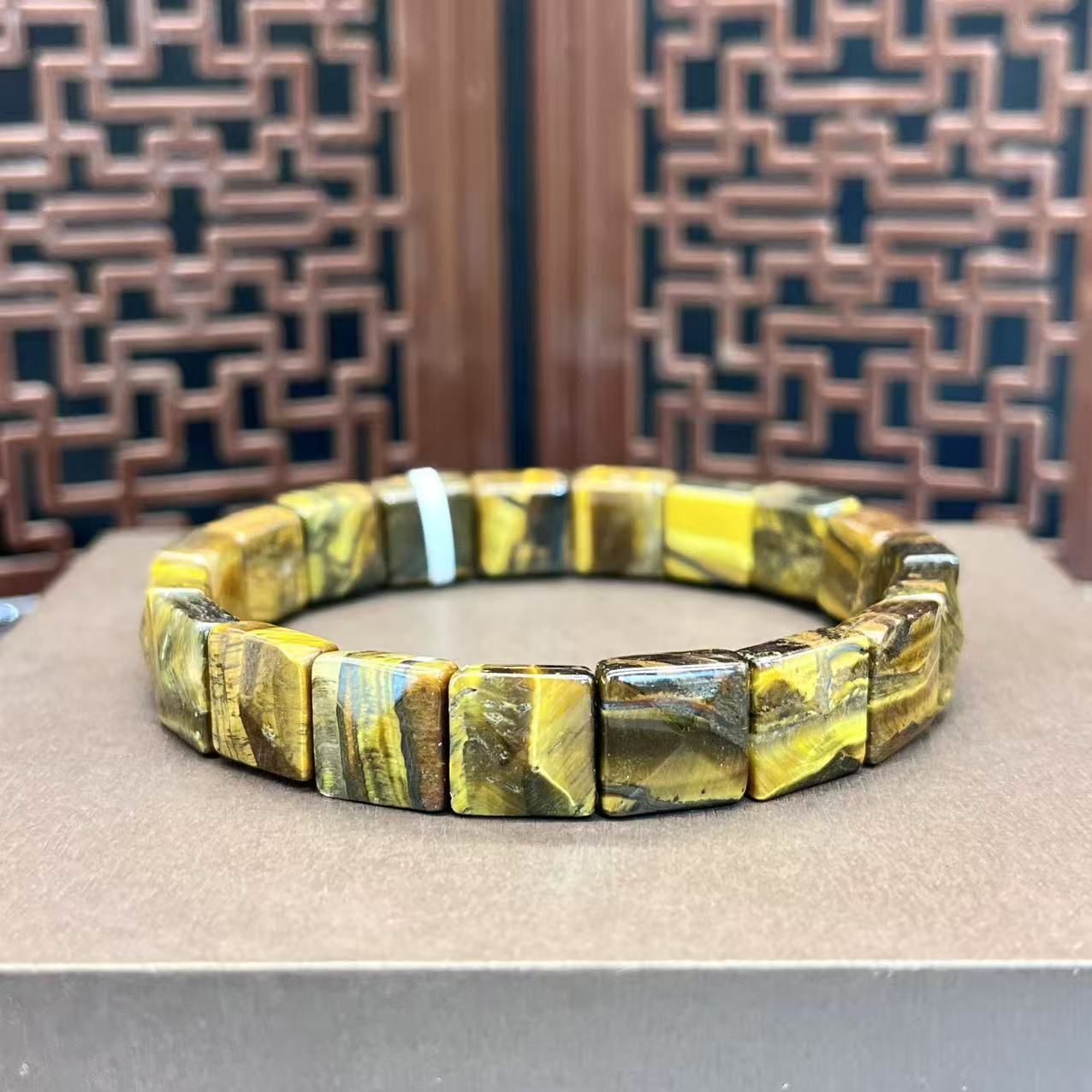 Natural wood-change stone bracelet