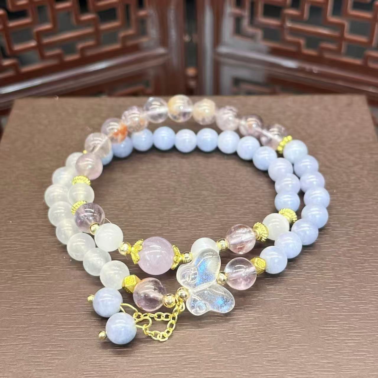 Natural crystal design bracelet