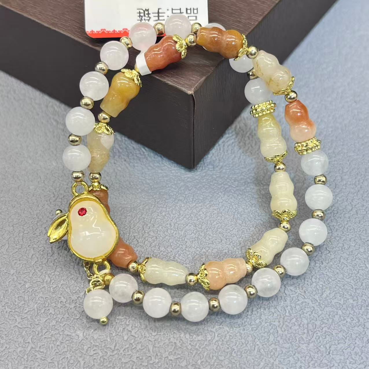 Natural design bracelet
