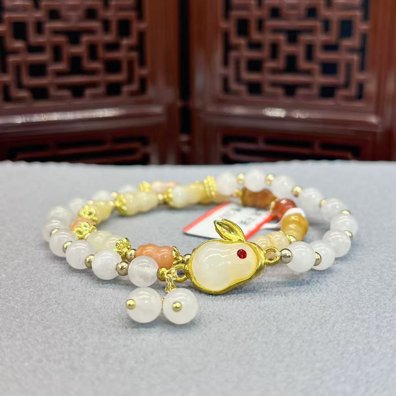 Natural design bracelet