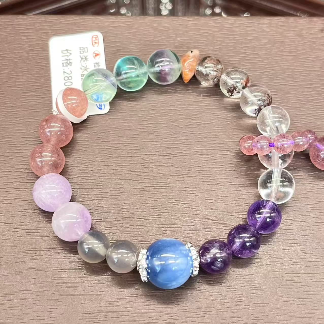 Natural crystal design bracelet