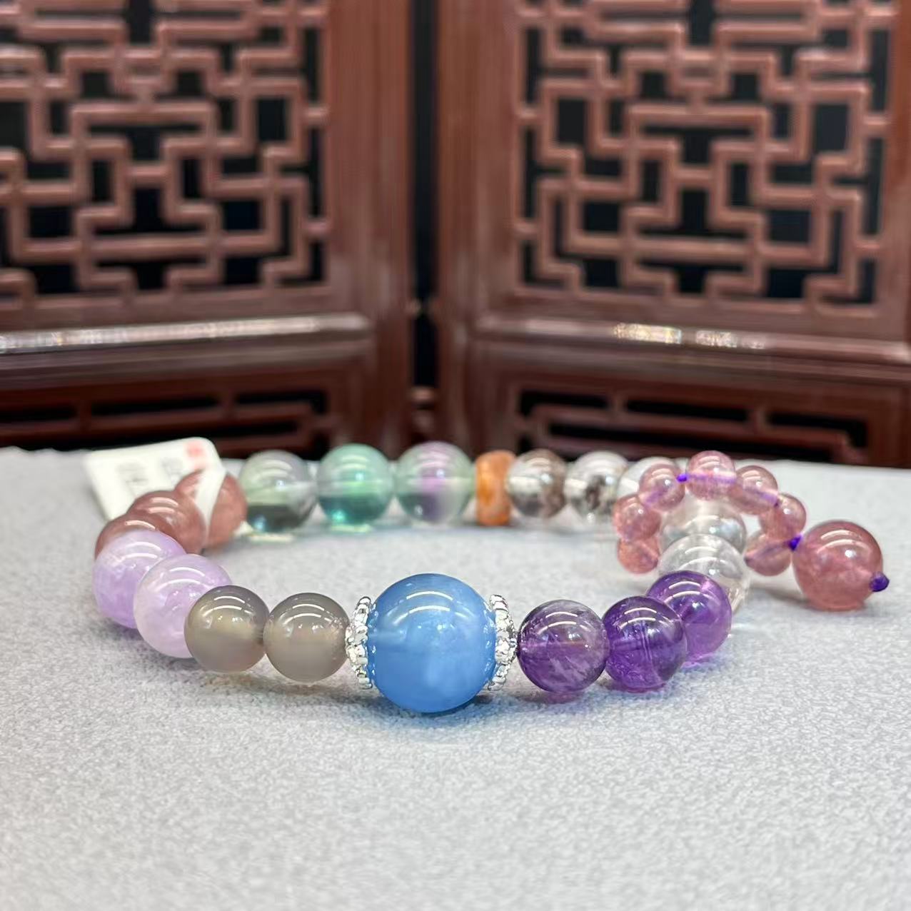 Natural crystal design bracelet