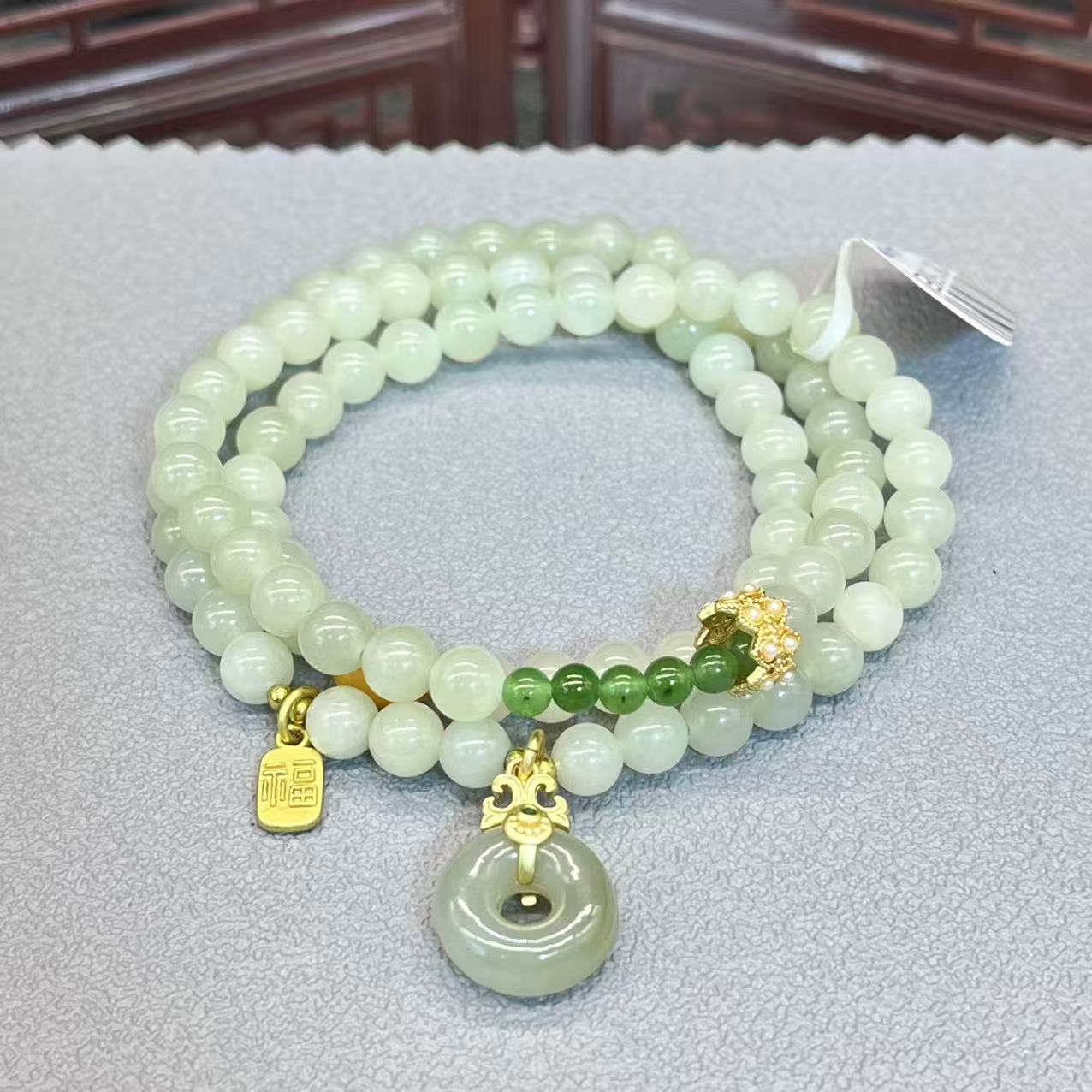 Natural hetian jade design bracelet
