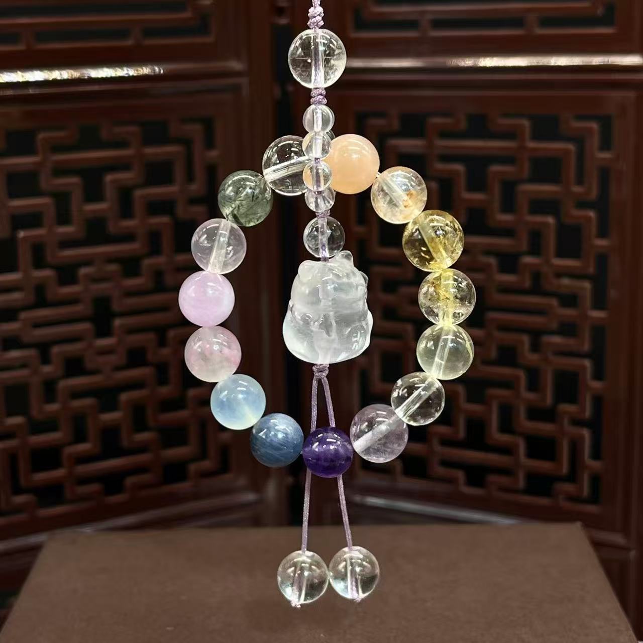 Natural crystal mobile phone chain design
