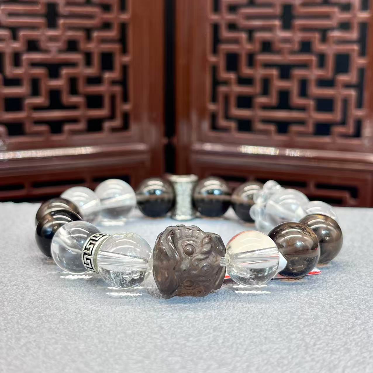 Natural crystal design bracelet