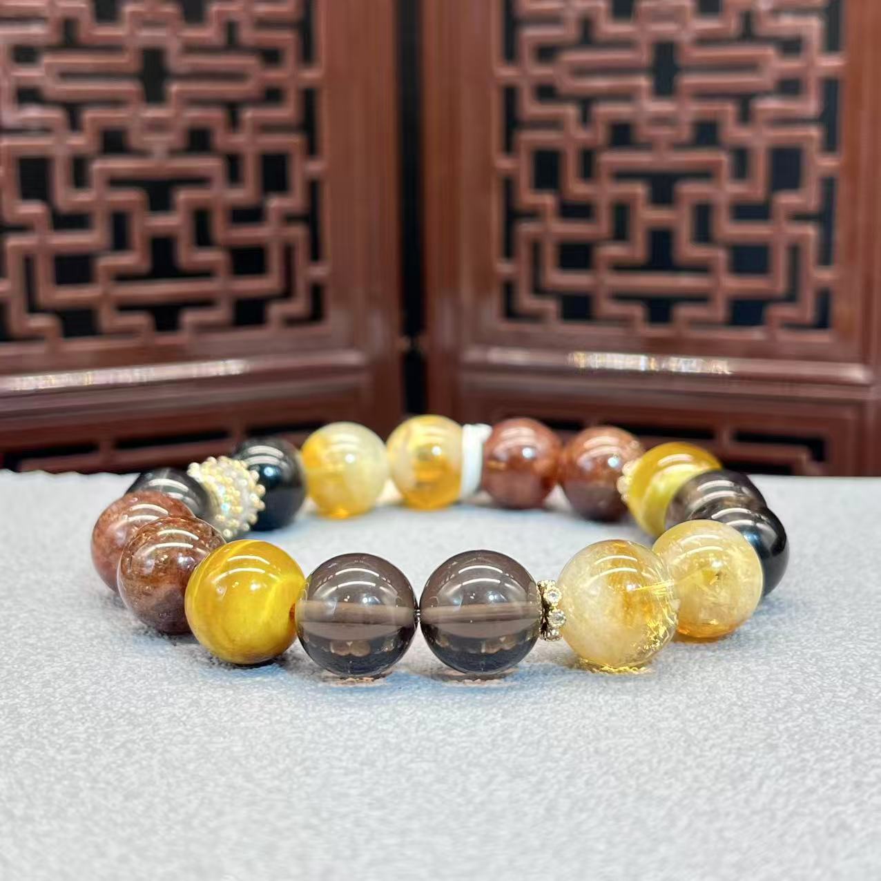 Natural crystal design bracelet