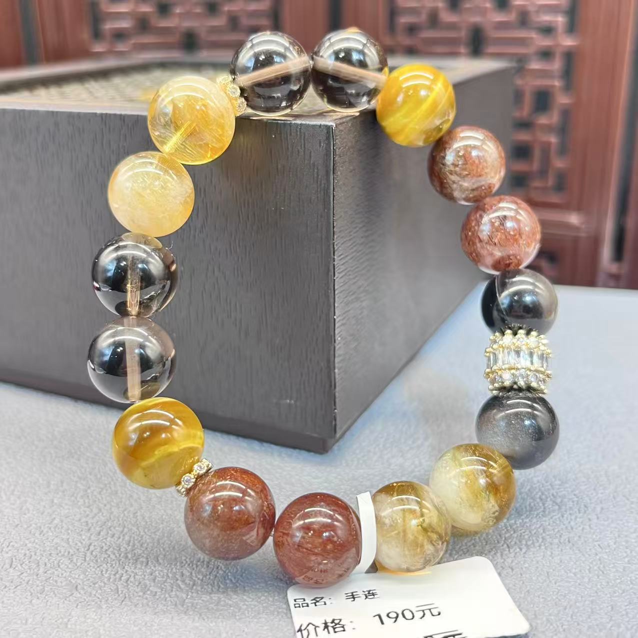 Natural crystal design bracelet