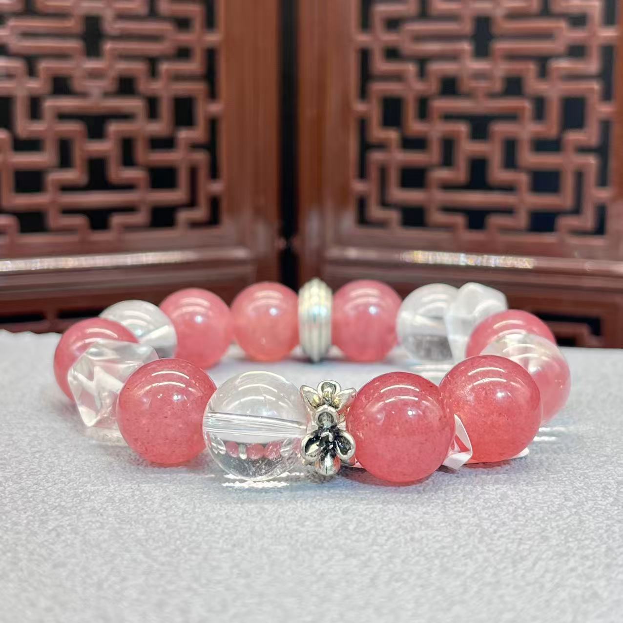Natural crystal design bracelet