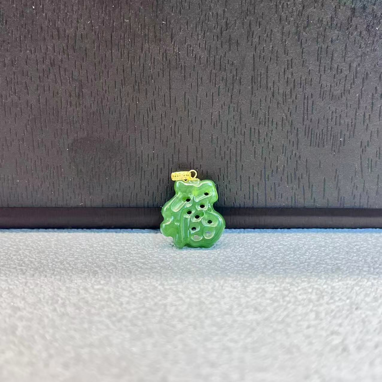 Natural jade necklace