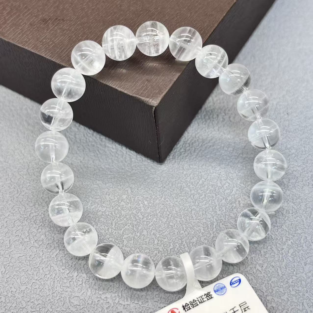 White ghost thousand-layer crystal