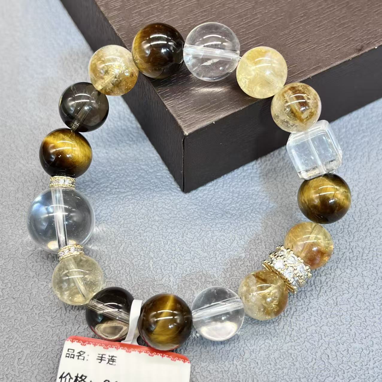 Natural crystal design bracelet
