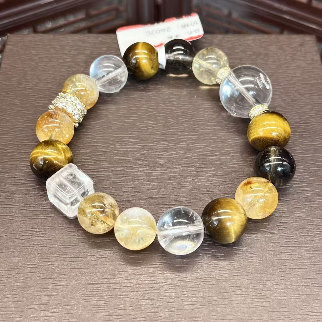 Natural crystal design bracelet