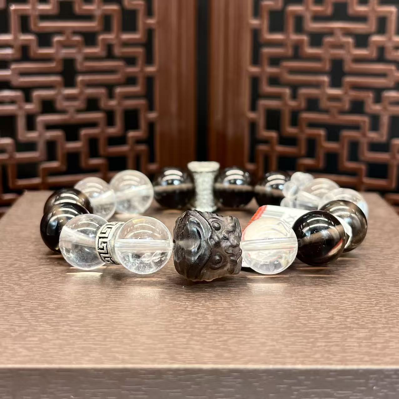 Natural crystal design bracelet