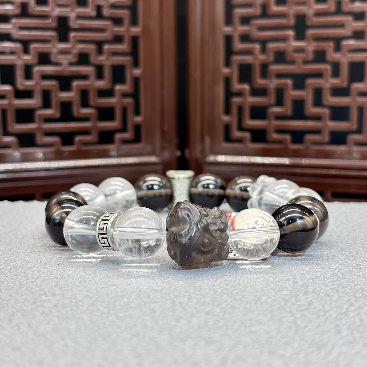 Natural crystal design bracelet