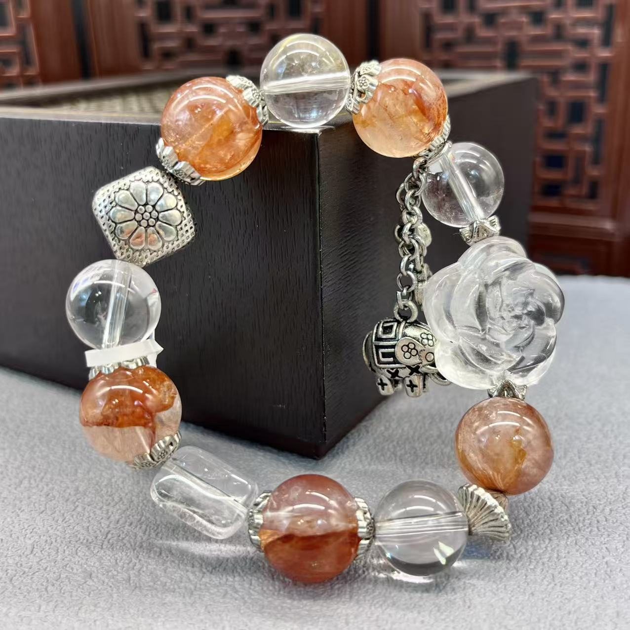 Natural crystal design bracelet