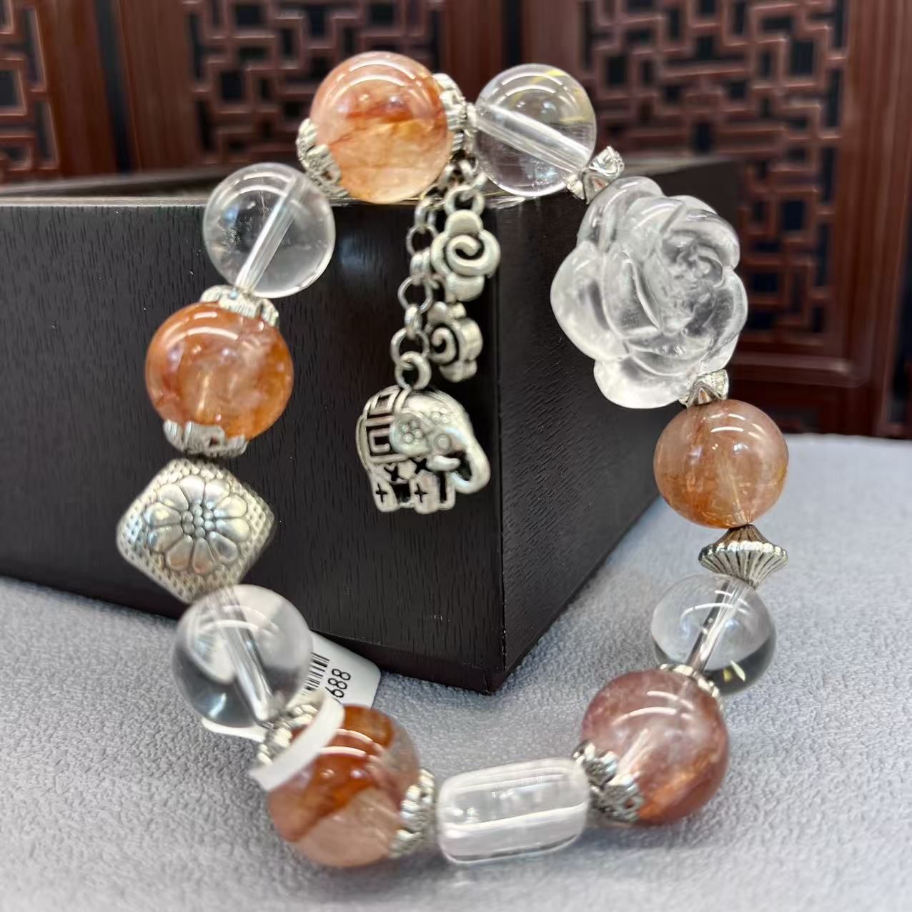 Natural crystal design bracelet