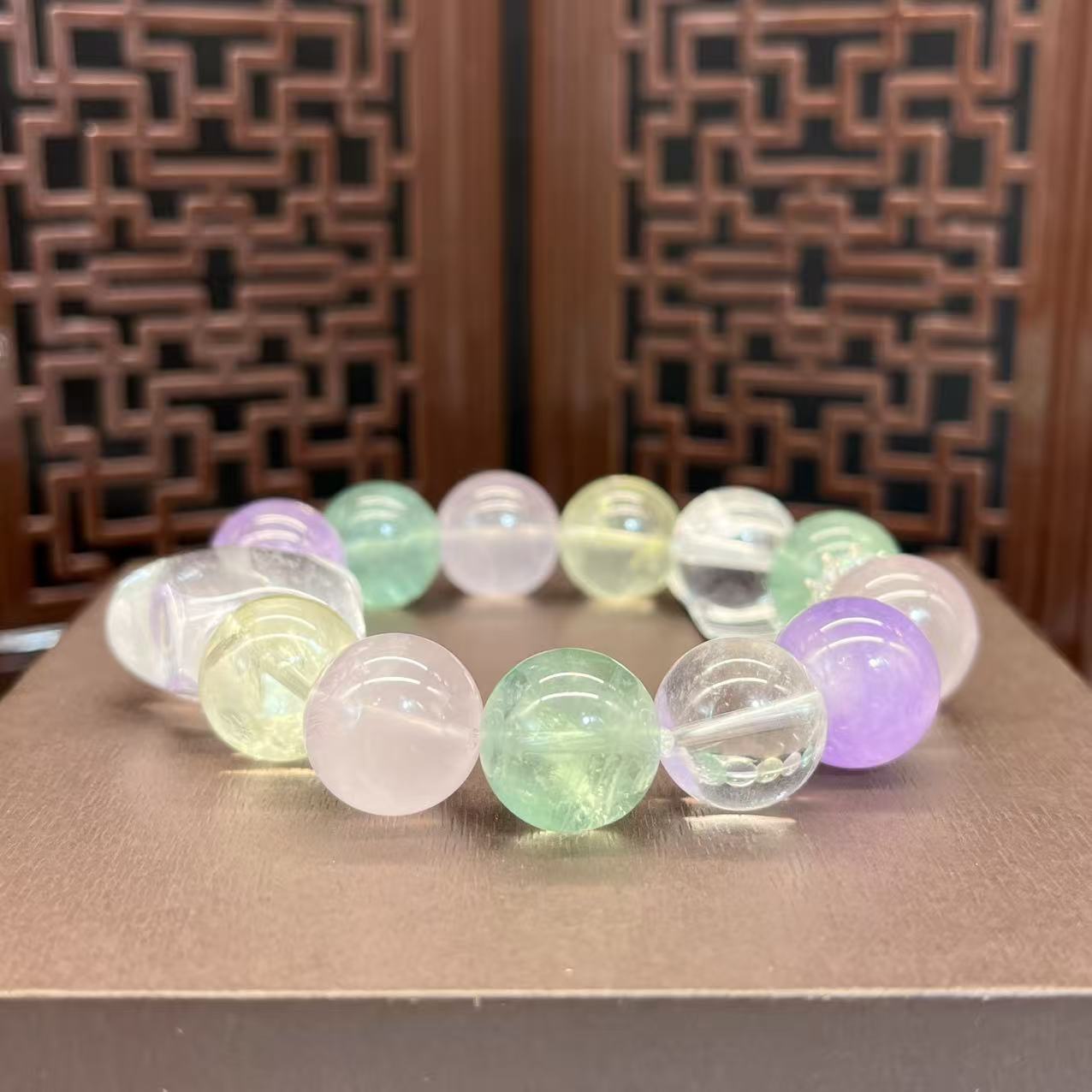 Natural crystal design bracelet