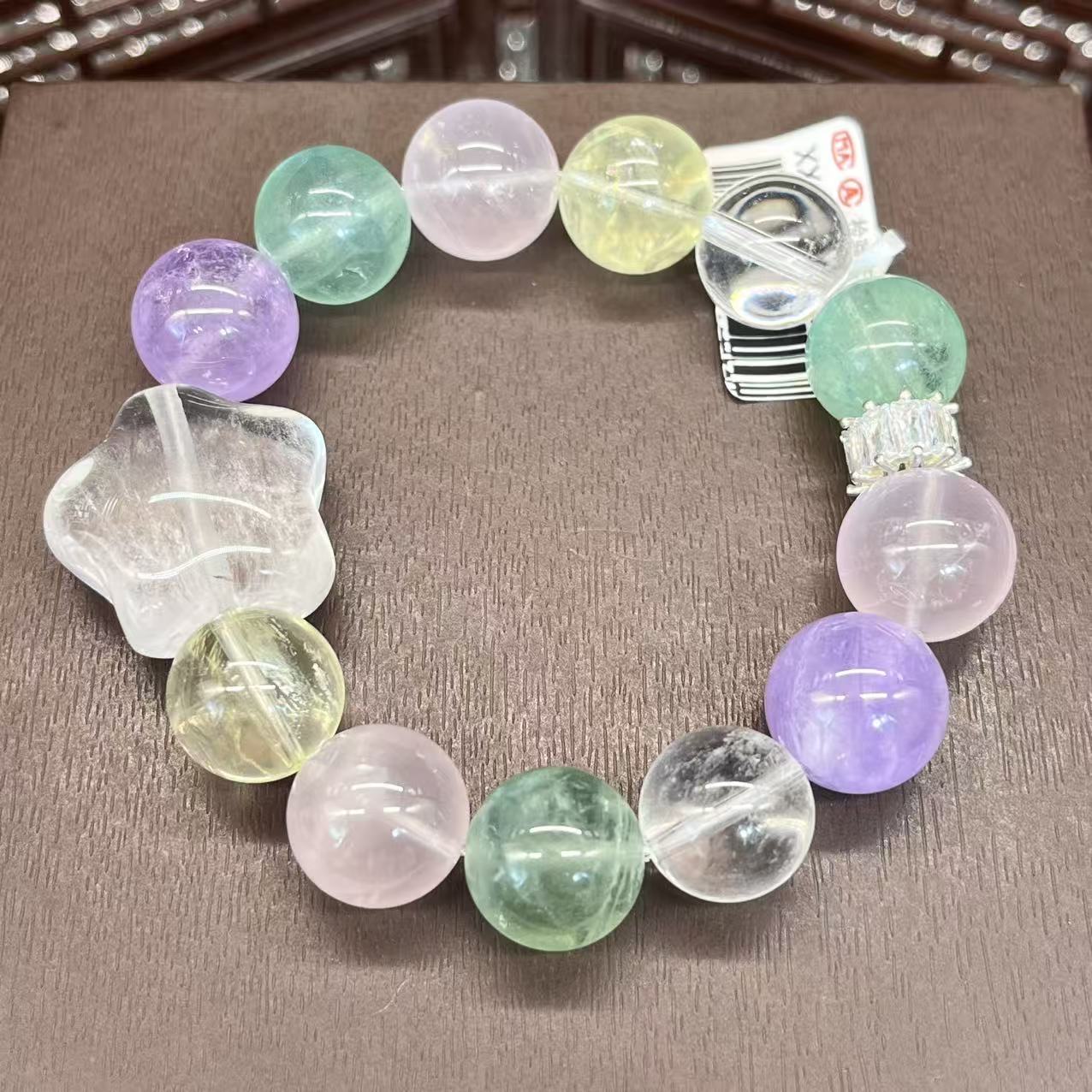 Natural crystal design bracelet