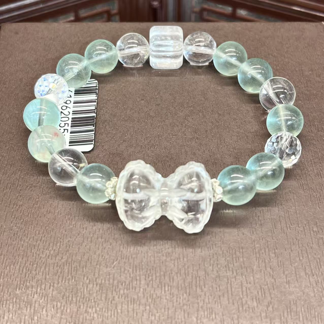 Natural crystal design bracelet