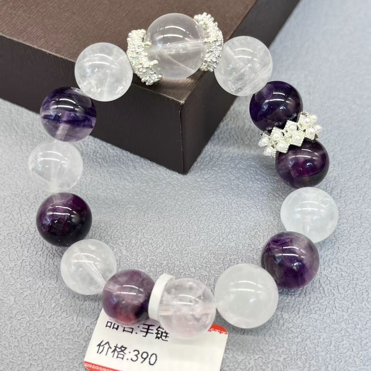 Natural crystal design bracelet