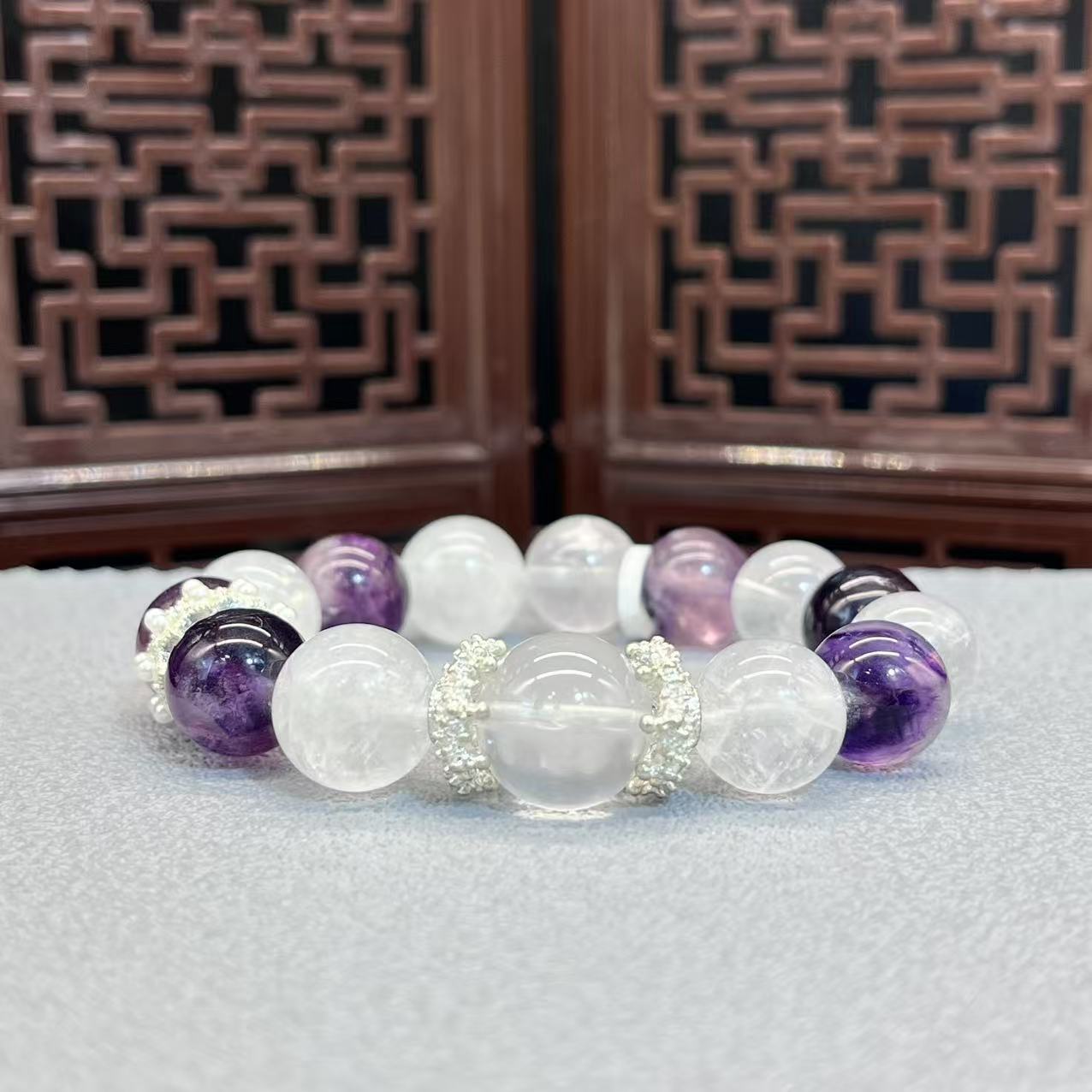 Natural crystal design bracelet