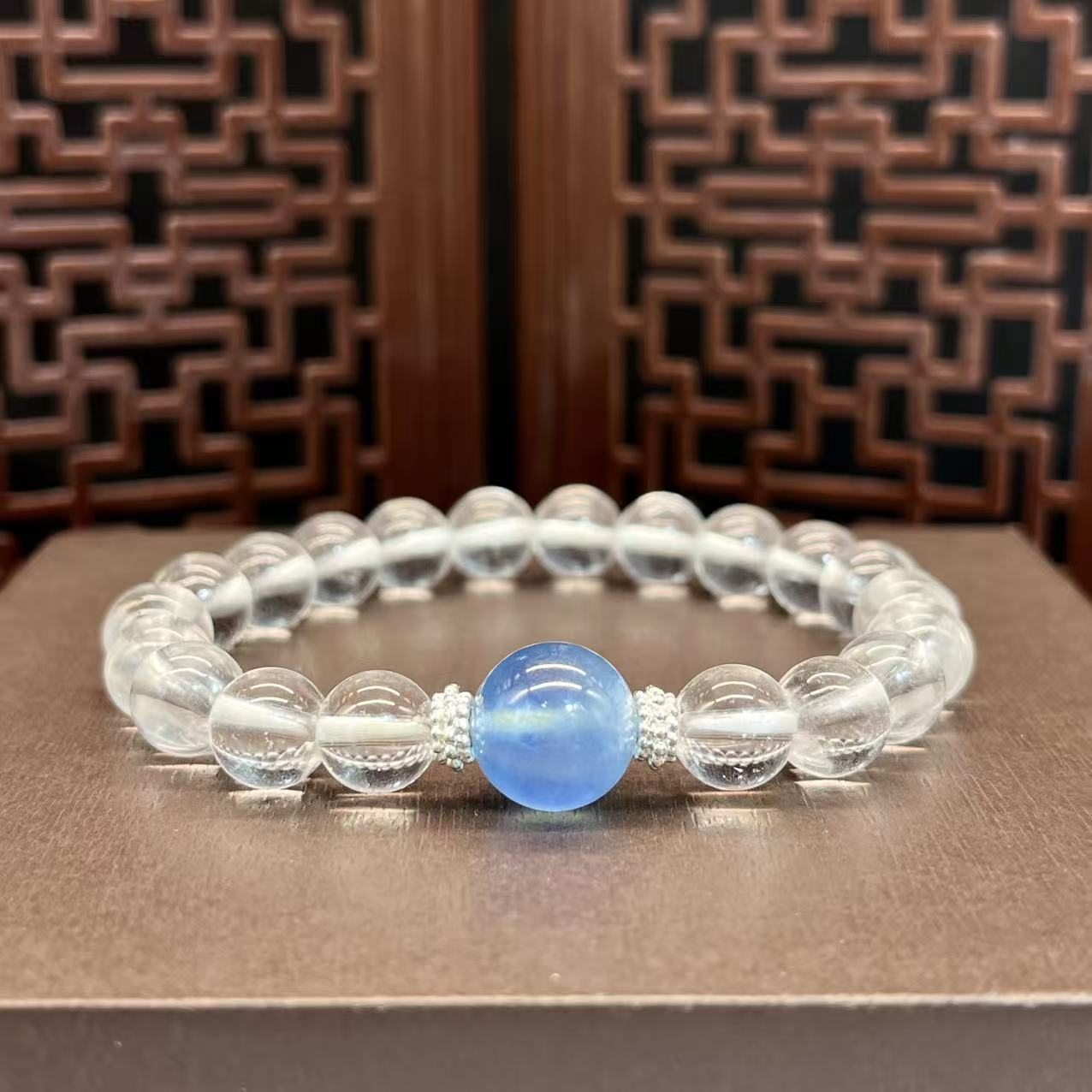 Natural crystal design bracelet
