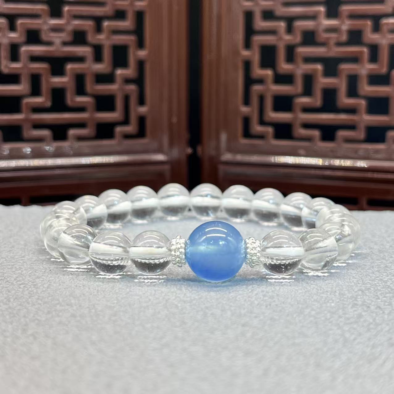 Natural crystal design bracelet